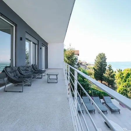 Villa Sunrise - The Twin By Pikhost *
