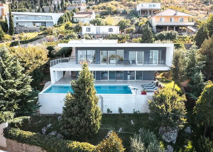 Sunrise - The Twin By Pikhost *