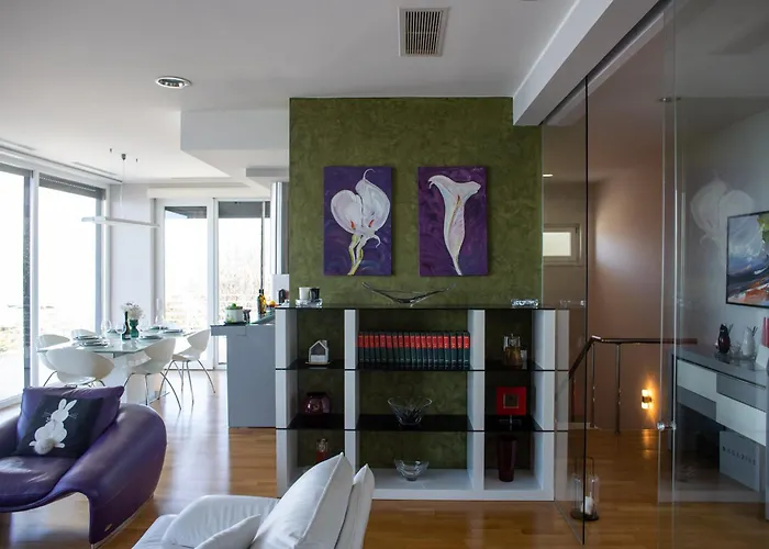 Sunrise - The Twin By Pikhost *