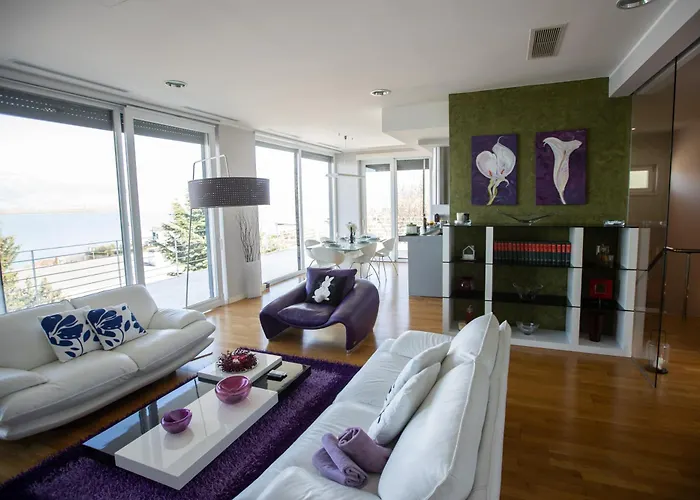 Sunrise - The Twin By Pikhost Široka